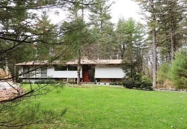 60 Garnet Rock Lane #60, Carlisle, MA 01741