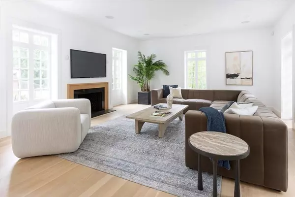 Brookline, MA 02446,178 Ivy Street