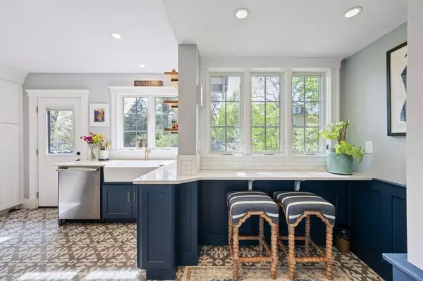 Milton, MA 02186,45 Cliff Rd