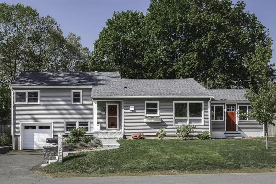 48 Day Avenue, Hamilton, MA 01982