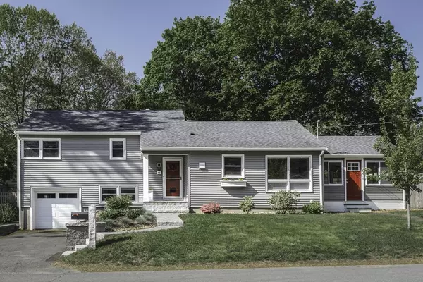 Hamilton, MA 01982,48 Day Avenue