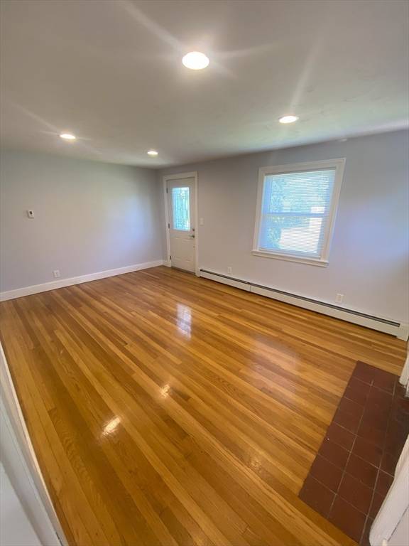Holden, MA 01520,115 Cook St