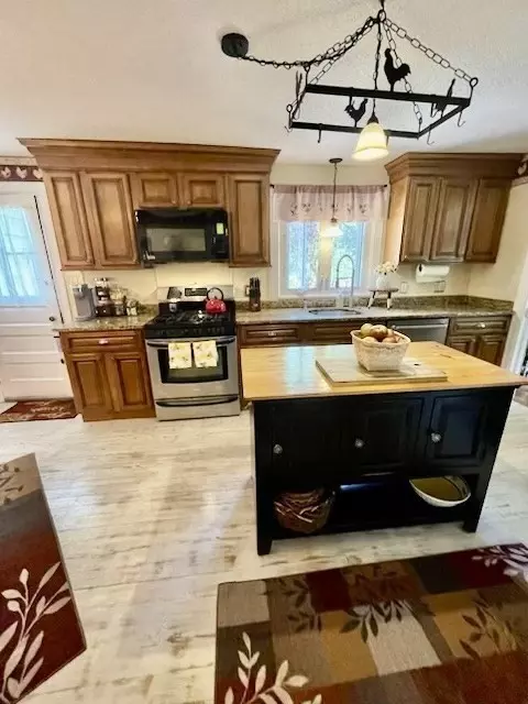 Wilbraham, MA 01095,700 Stony Hill Rd