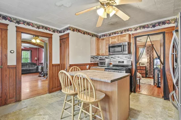 Leominster, MA 01453,107 2nd Street