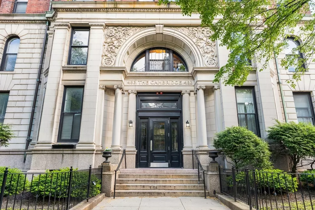 Boston, MA 02115,483 Beacon Street #22