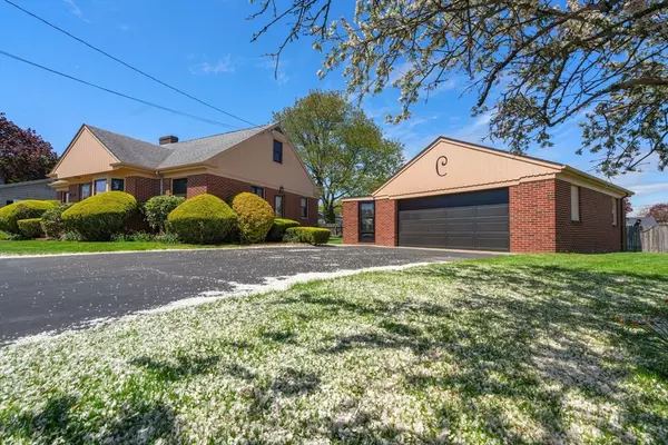 Acushnet, MA 02743,27 Ludlow St