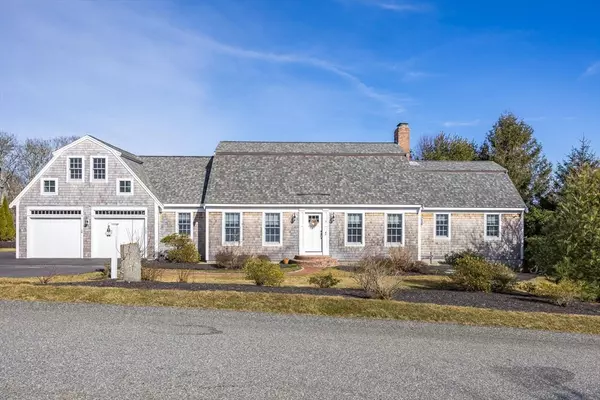 Chatham, MA 02633,7 Colonial Dr