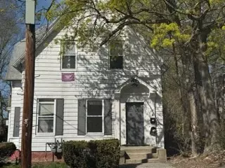 11 Montague St, Worcester, MA 01603