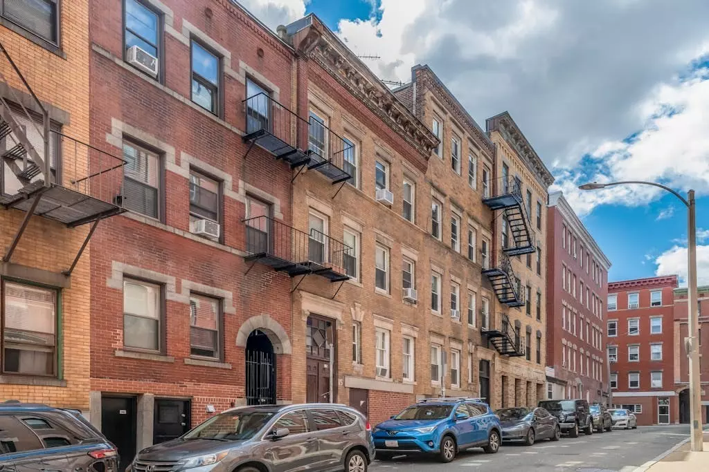 Boston, MA 02113,15 Henchman St