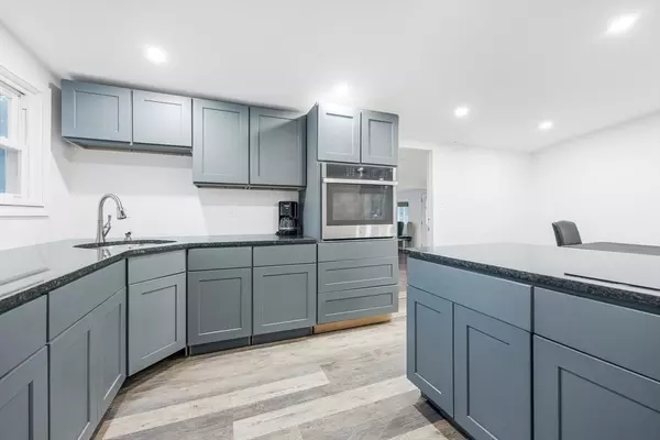 Northborough, MA 01532,9 Easy St