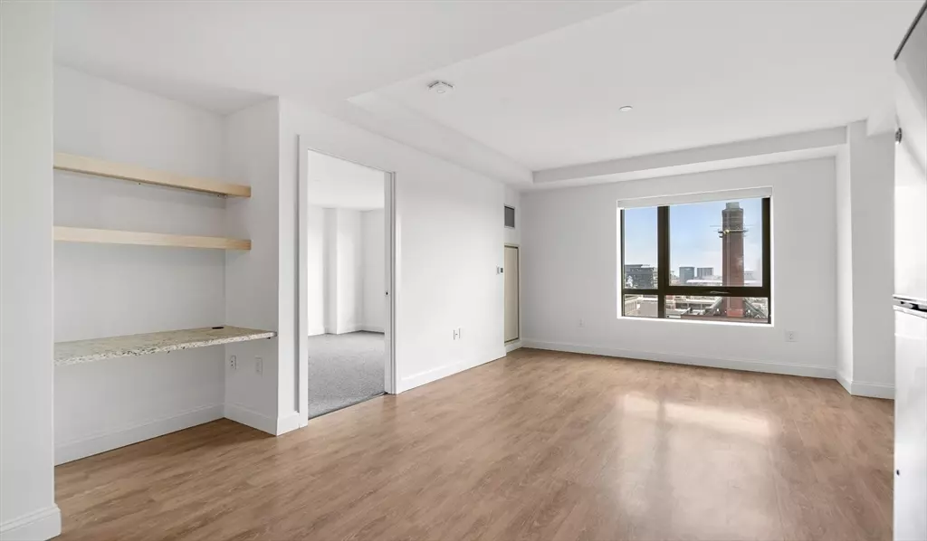 99 Kneeland St #1907, Boston, MA 02111