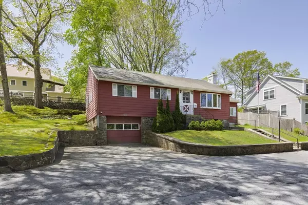 Marblehead, MA 01945,98 Evans Road