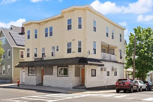 Malden, MA 02148,385-387 Salem St
