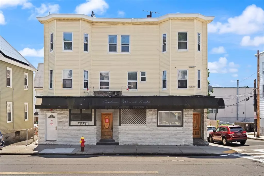 Malden, MA 02148,385-387 Salem St