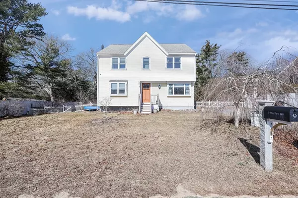 9 Marilyn Rd, Bourne, MA 02532