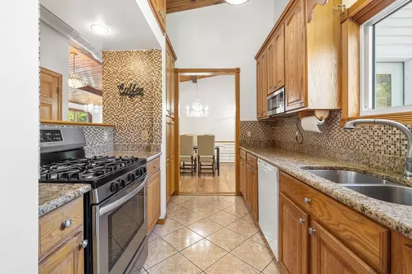 Tewksbury, MA 01876,97 Catamount Rd.