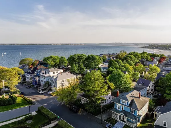 Swampscott, MA 01907,72 Greenwood Ave