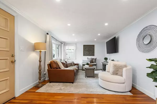 Stoneham, MA 02180,18 Elizabeth Rd