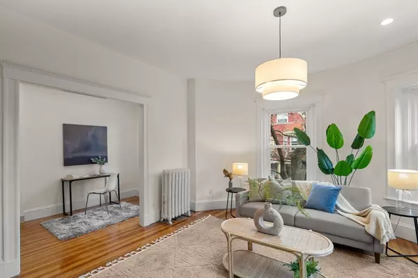 Brookline, MA 02446,1 Auburn Ct #2