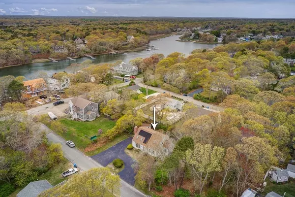 Falmouth, MA 02536,22 Woodside Dr