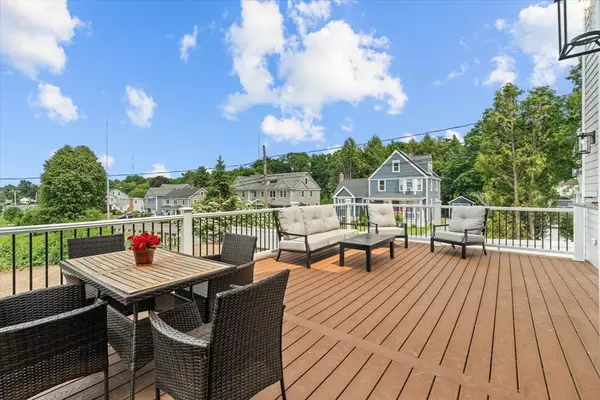 Needham, MA 02494,7 Avery Street