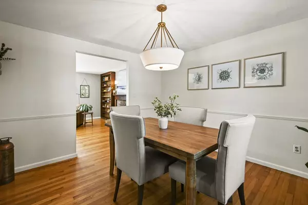 Amesbury, MA 01913,11 Fern Ave