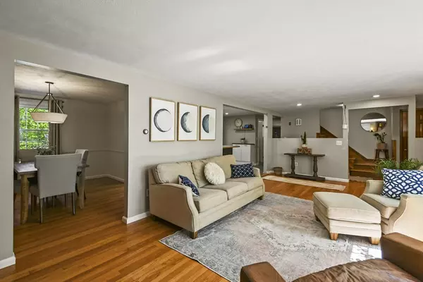 Amesbury, MA 01913,11 Fern Ave