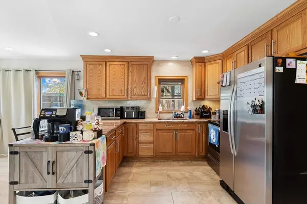 Rockport, MA 01966,9 Hodgkins Rd