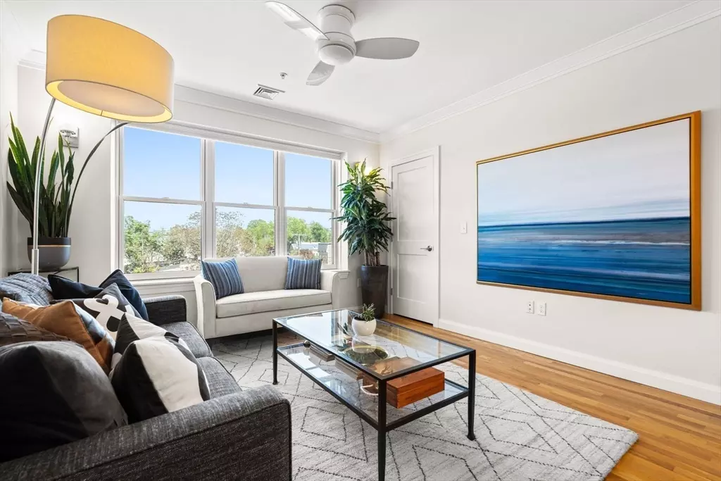 Boston, MA 02130,156 Green St #303