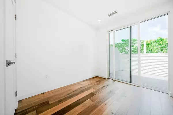 Cambridge, MA 02140,97 Elmwood #312