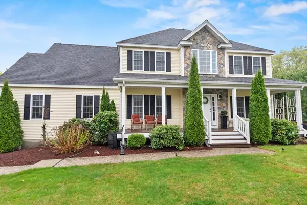 Holliston, MA 01746,91 Mohawk Path