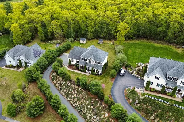 Holliston, MA 01746,91 Mohawk Path