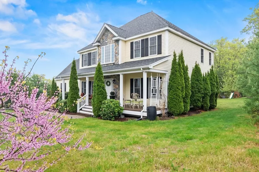 91 Mohawk Path, Holliston, MA 01746