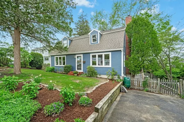 12 Monmouth Street, Quincy, MA 02171