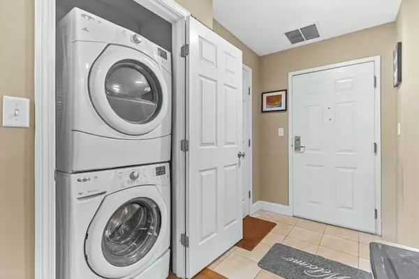 Everett, MA 02149,120 Wyllis Ave #102