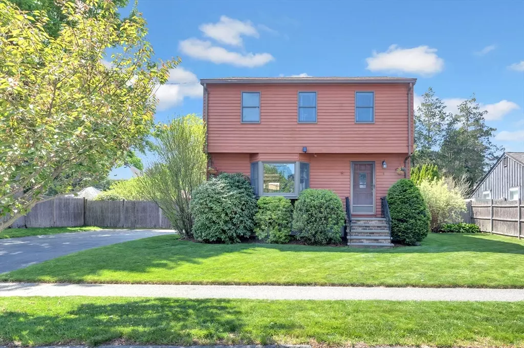 Danvers, MA 01923,4 Shetland Road