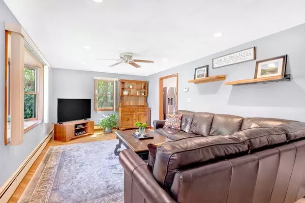 Danvers, MA 01923,4 Shetland Road