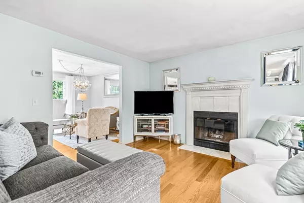 Attleboro, MA 02703,15 Candleberry Ln