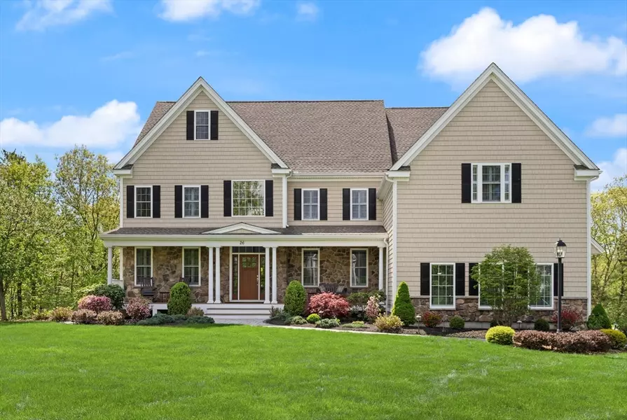 26 Connelly Hill Rd, Hopkinton, MA 01748