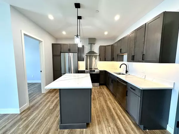 Natick, MA 01760,21 Summer St #201