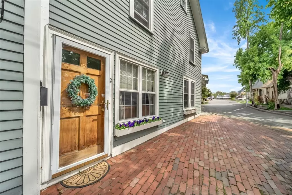 Amesbury, MA 01913,40 Elm St #B