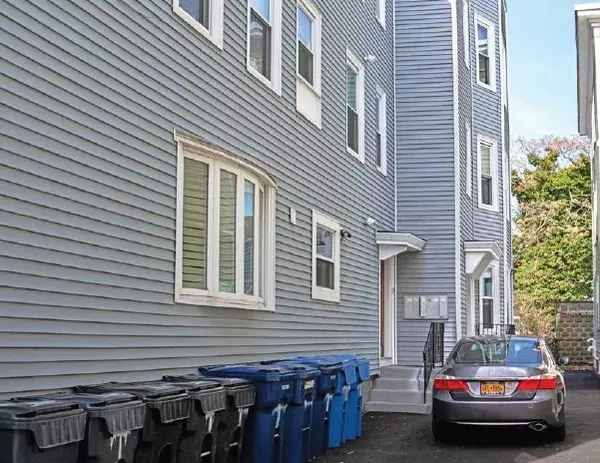 Cambridge, MA 02141,25-27 Marney St