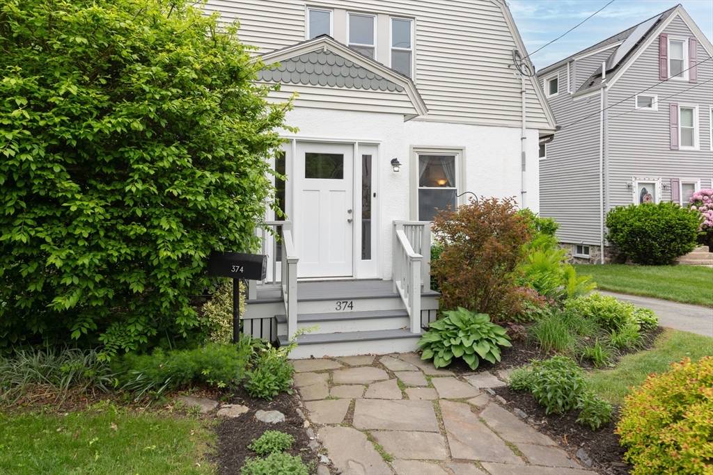 374 Swains Pond Ave, Melrose, MA 02176