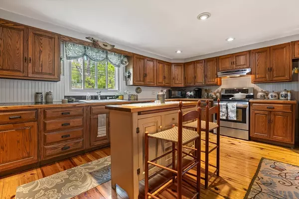 Ashburnham, MA 01430,77 Center St