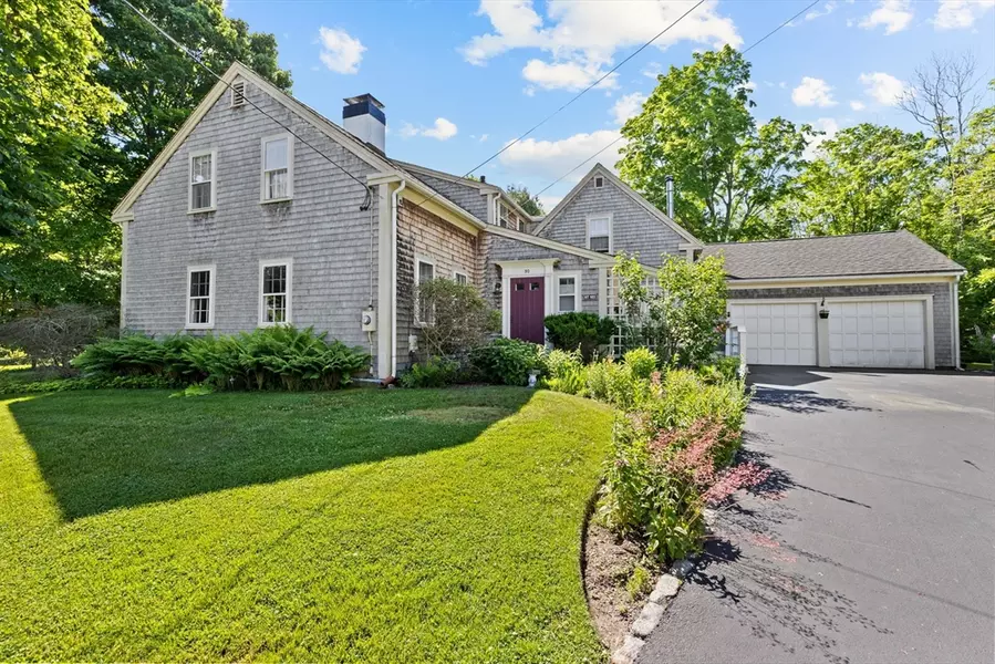 90 Beechwood St, Cohasset, MA 02025