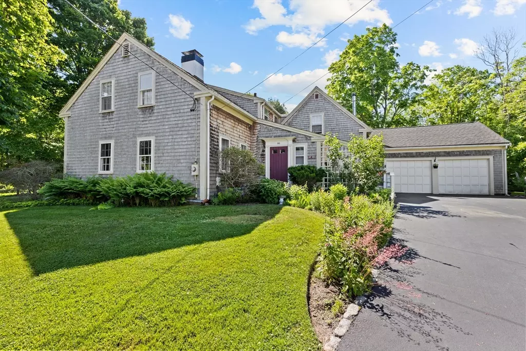 Cohasset, MA 02025,90 Beechwood St