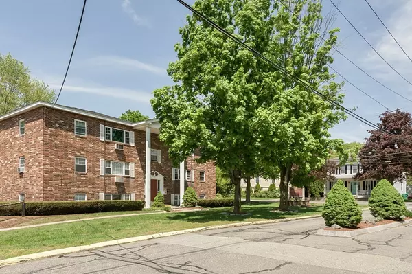 Clinton, MA 01510,35 Berlin St #217
