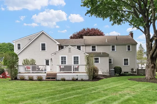 Westwood, MA 02090,26 Cushing Rd