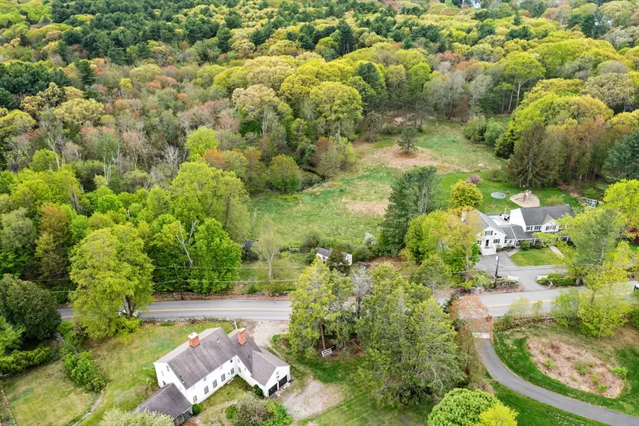 237 Salem St, Andover, MA 01810