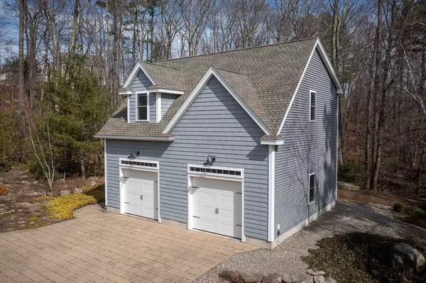 Holden, MA 01520,32 Erin's Way